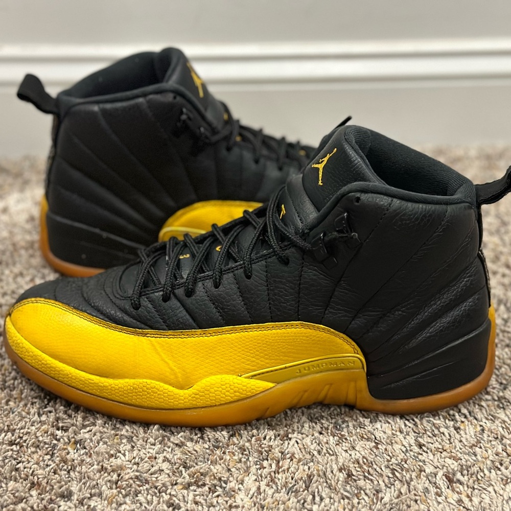 JORDAN 12 RETRO BLACK UNIVERSITY GOLD !